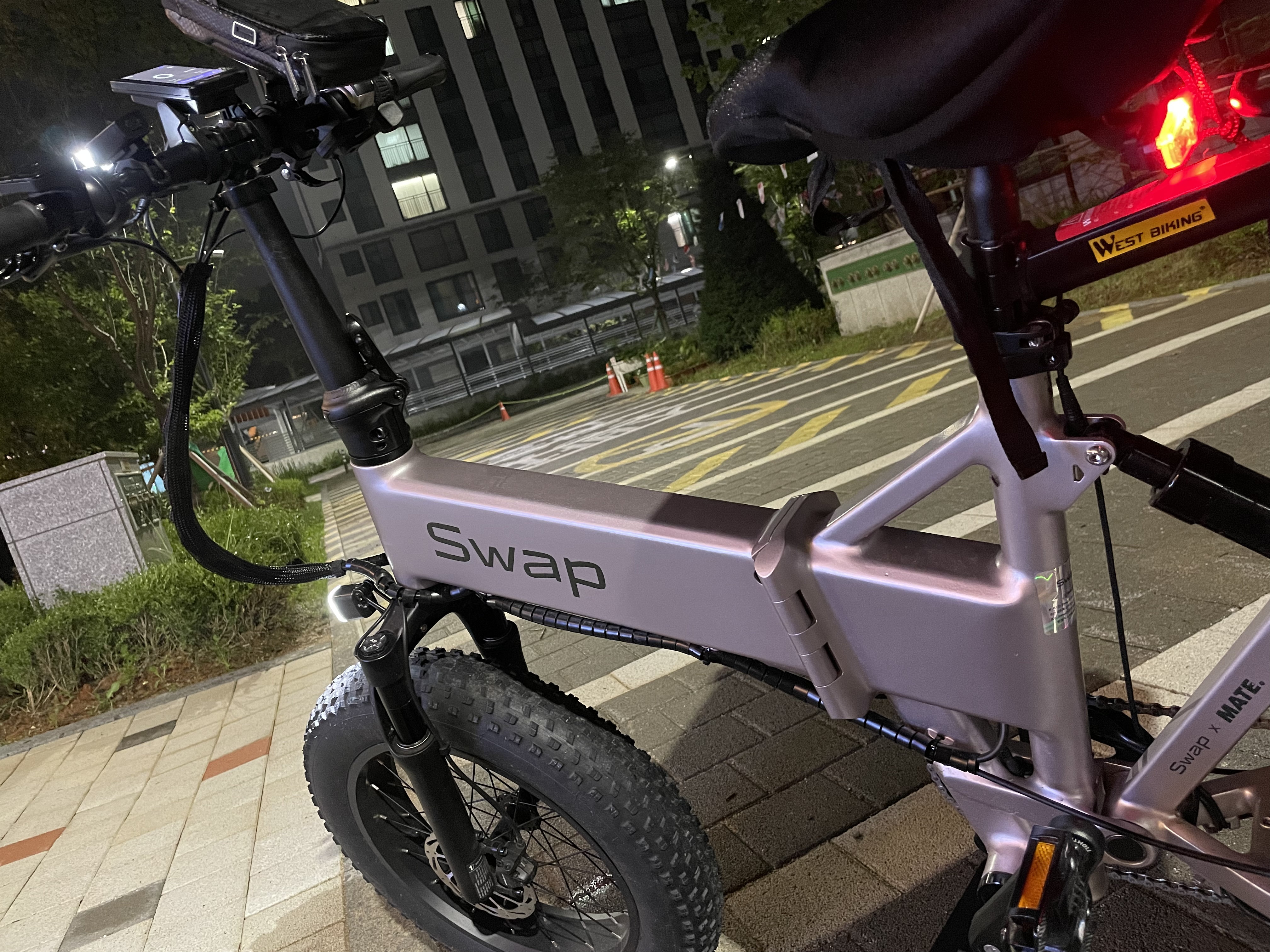 이*욱님의 Mate X (Swap Logo) 리뷰 이미지 2