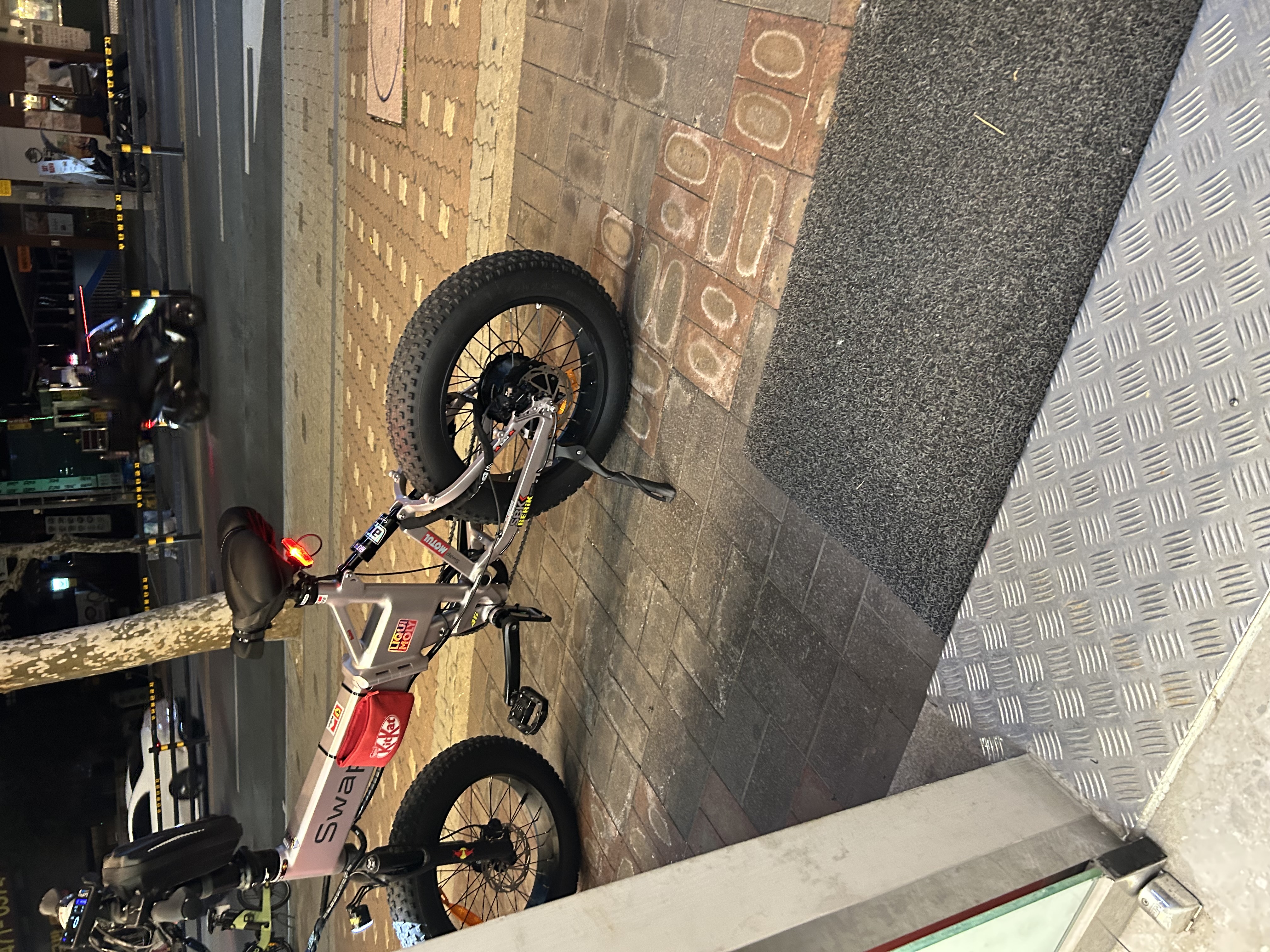 김*진님의 Mate X (Swap Logo) 리뷰 이미지 3