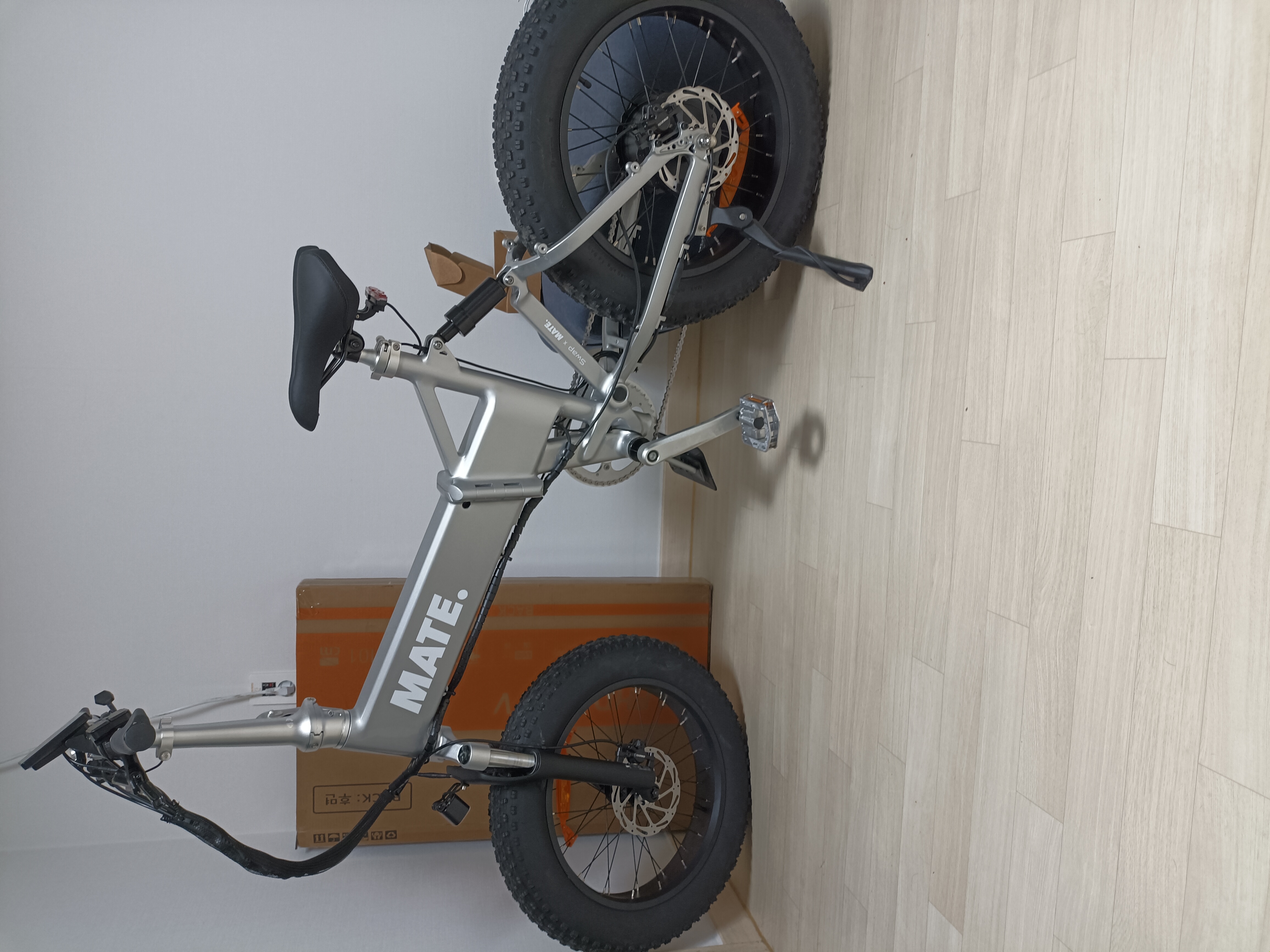 박*윤님의 MATE X (MATE Logo) 리뷰 이미지 2