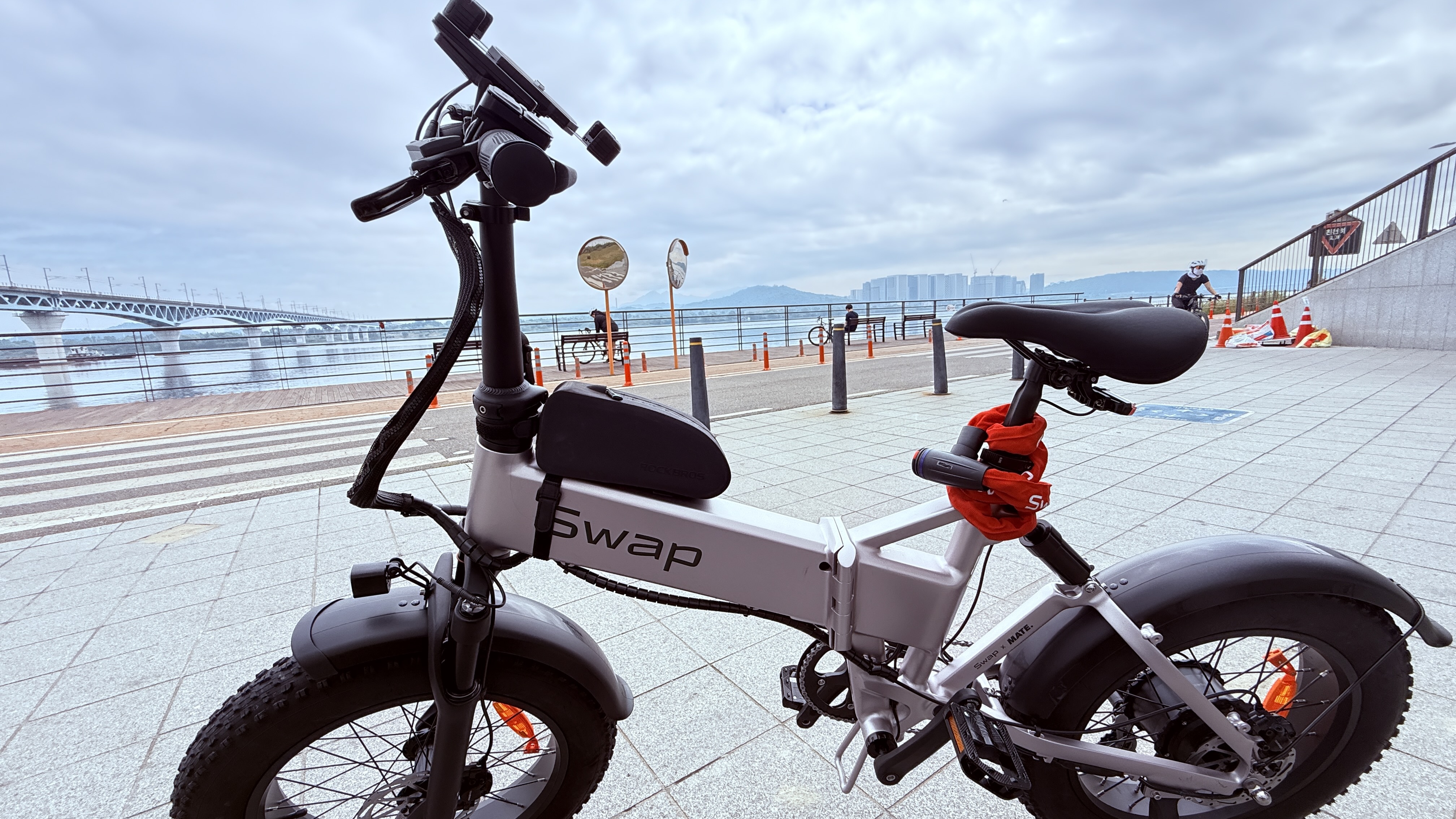 김*민님의 Mate X (Swap Logo) 리뷰 이미지 2