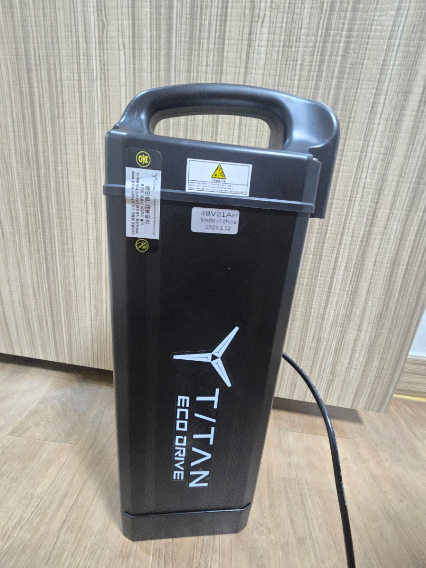 조*수님의 Titan 750 리뷰 이미지 2