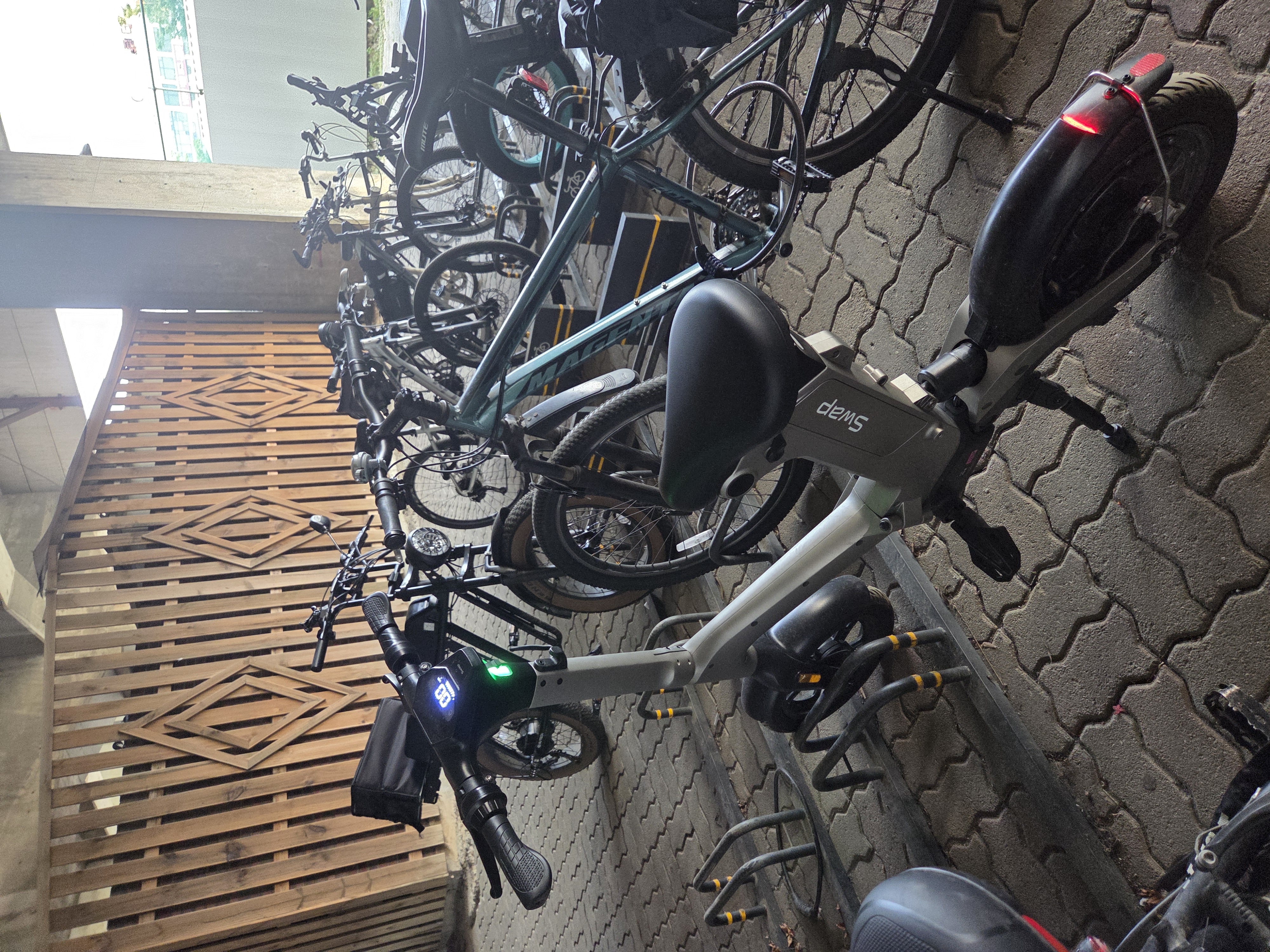 김*담님의 S1 리뷰 이미지 3