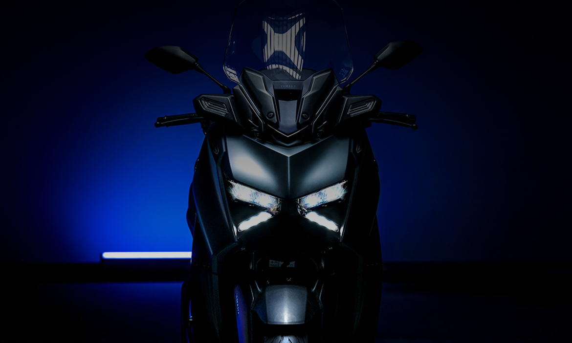 XMAX300