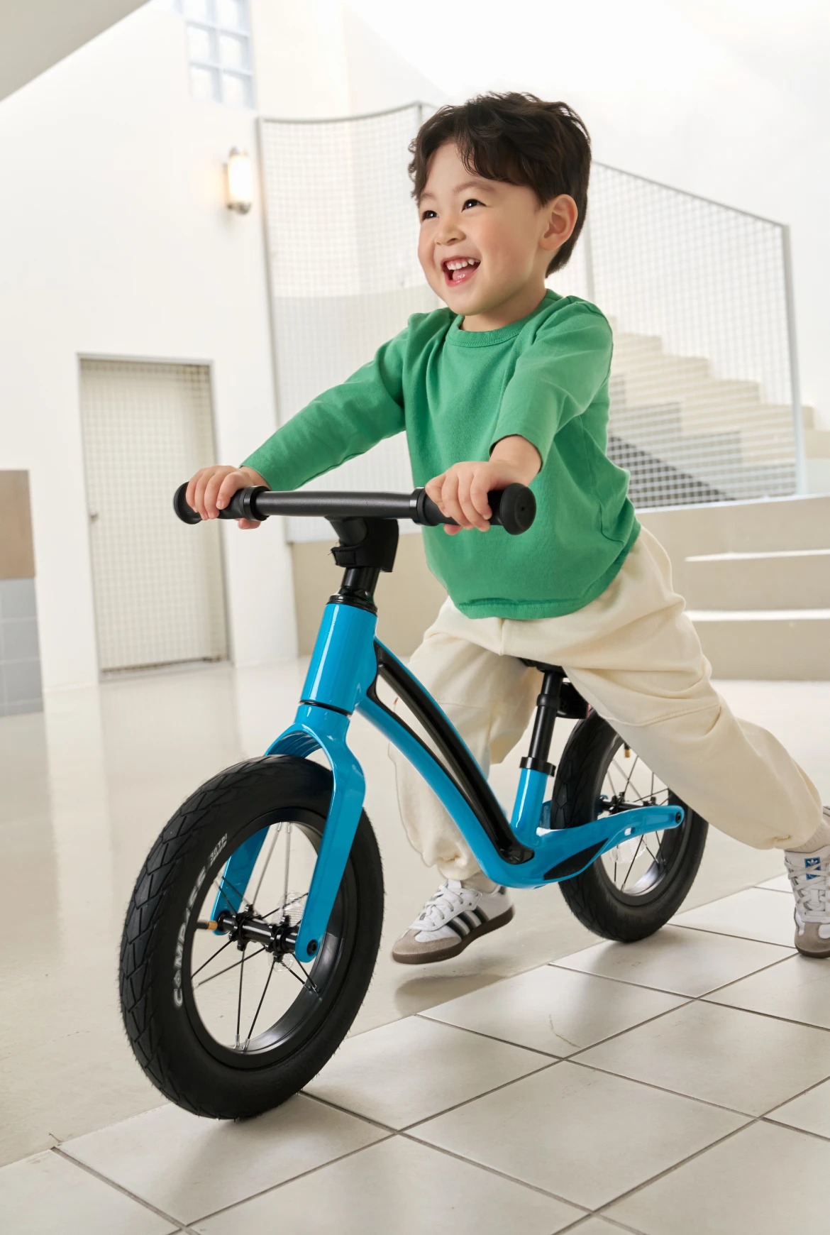 https://cdn.swingmobility.dev/swing_asset/e439cdde-3e3c-42da-b098-bbe36a956e33