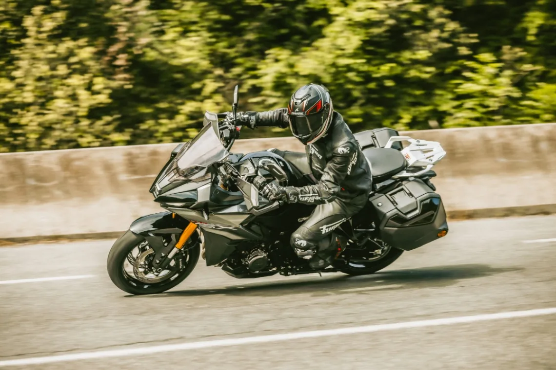 GSX-S1000GX