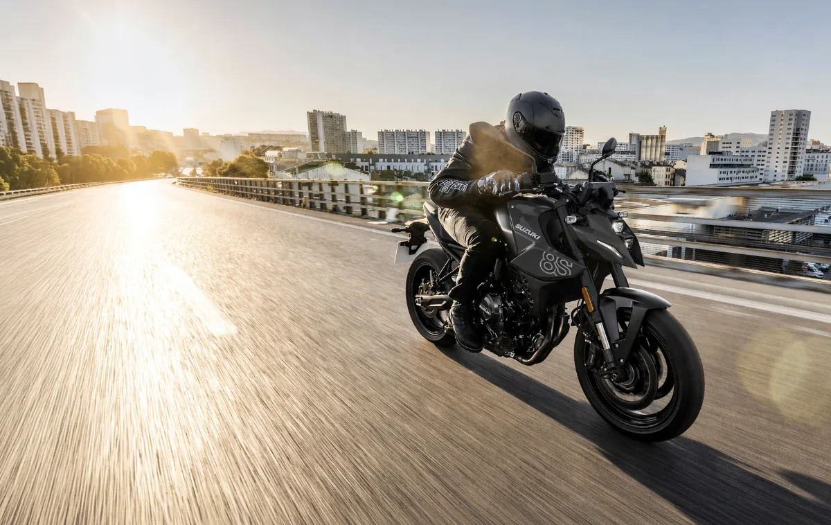 GSX-8S