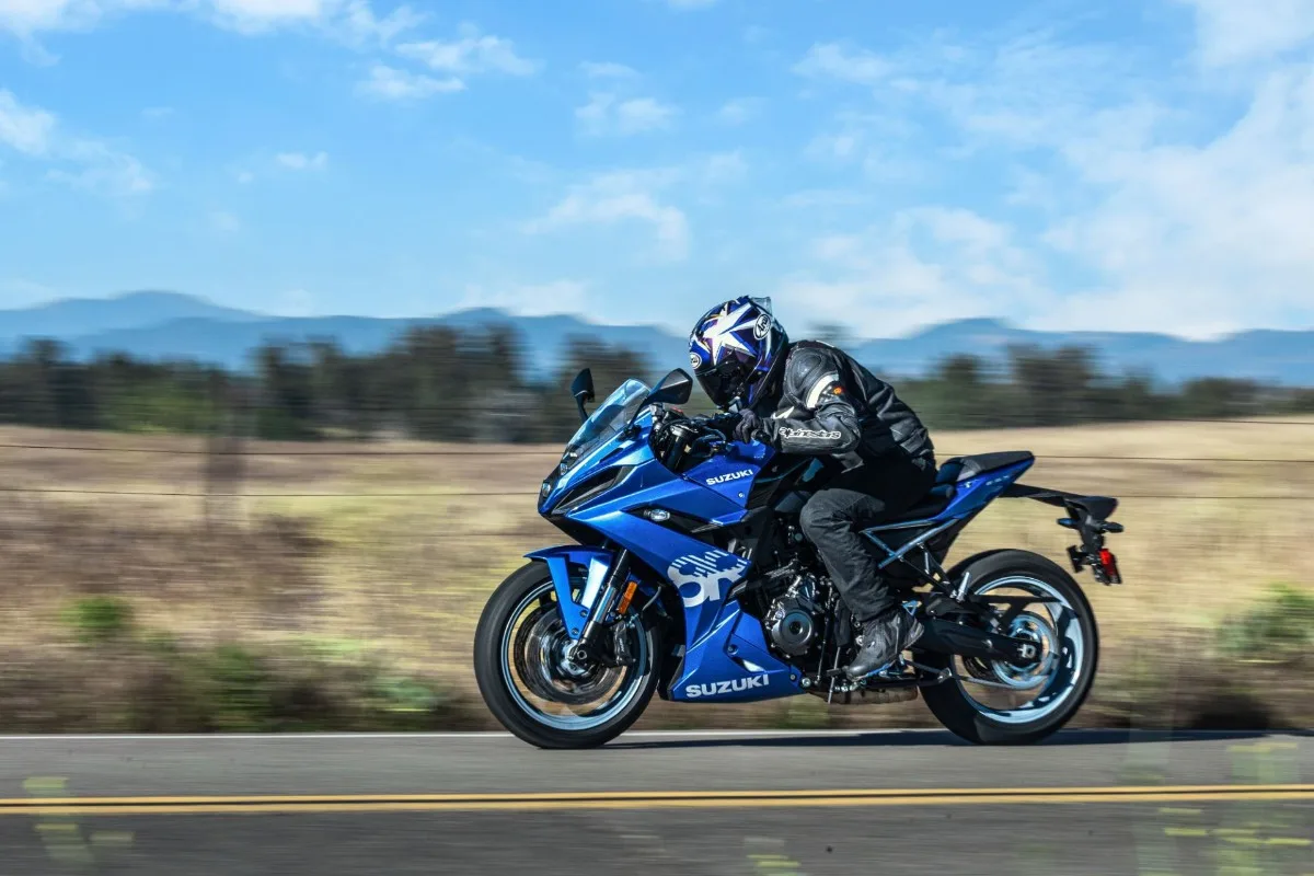 GSX-8R